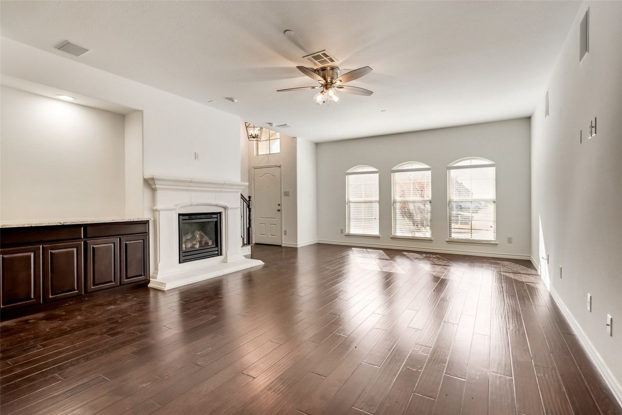 1448 Arapaho Dr - Photo 5 of 24