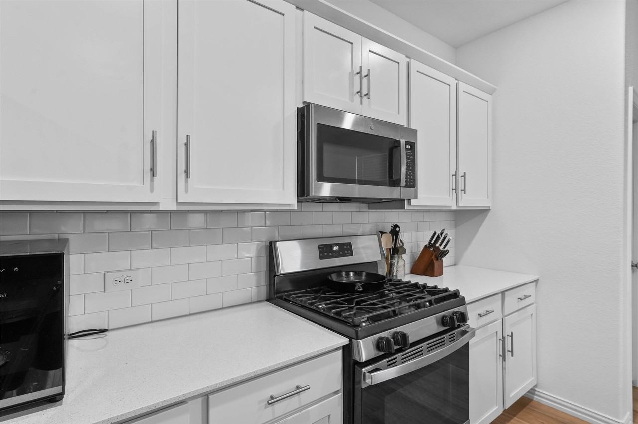 8716 Whistling Duck Dr - Photo 3 of 29