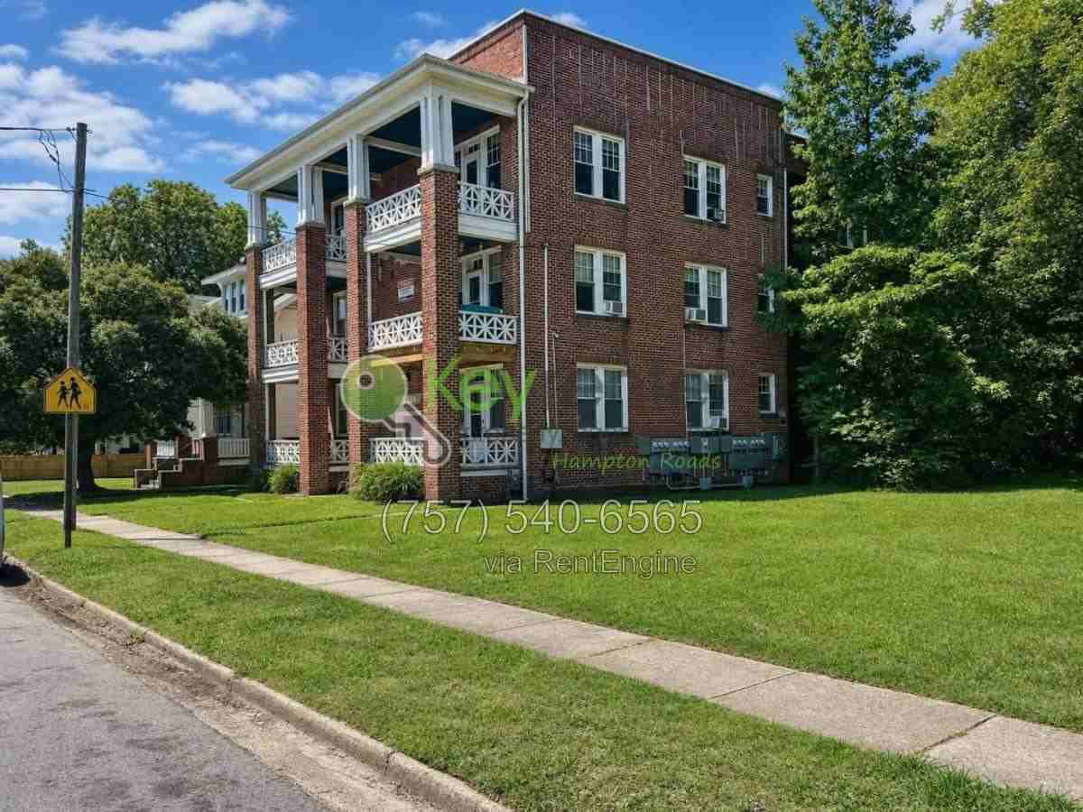 332 Mt Vernon Ave #6 - Photo 3 of 10