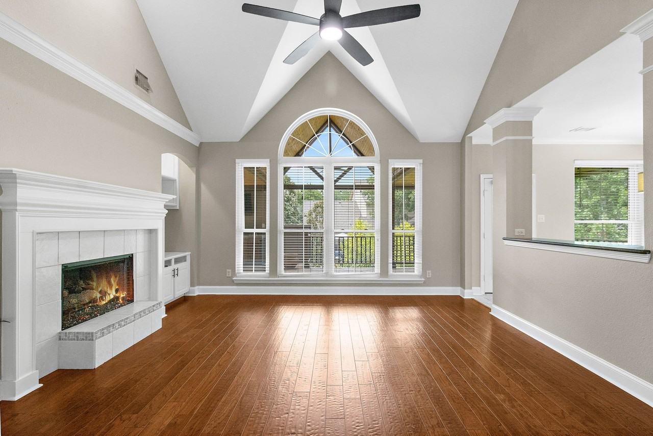 202 Stone Hollow Ct - Photo 3 of 35