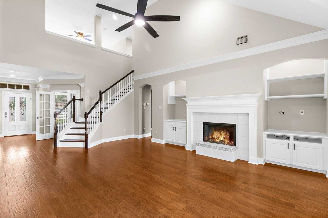 202 Stone Hollow Ct - Photo 5 of 35