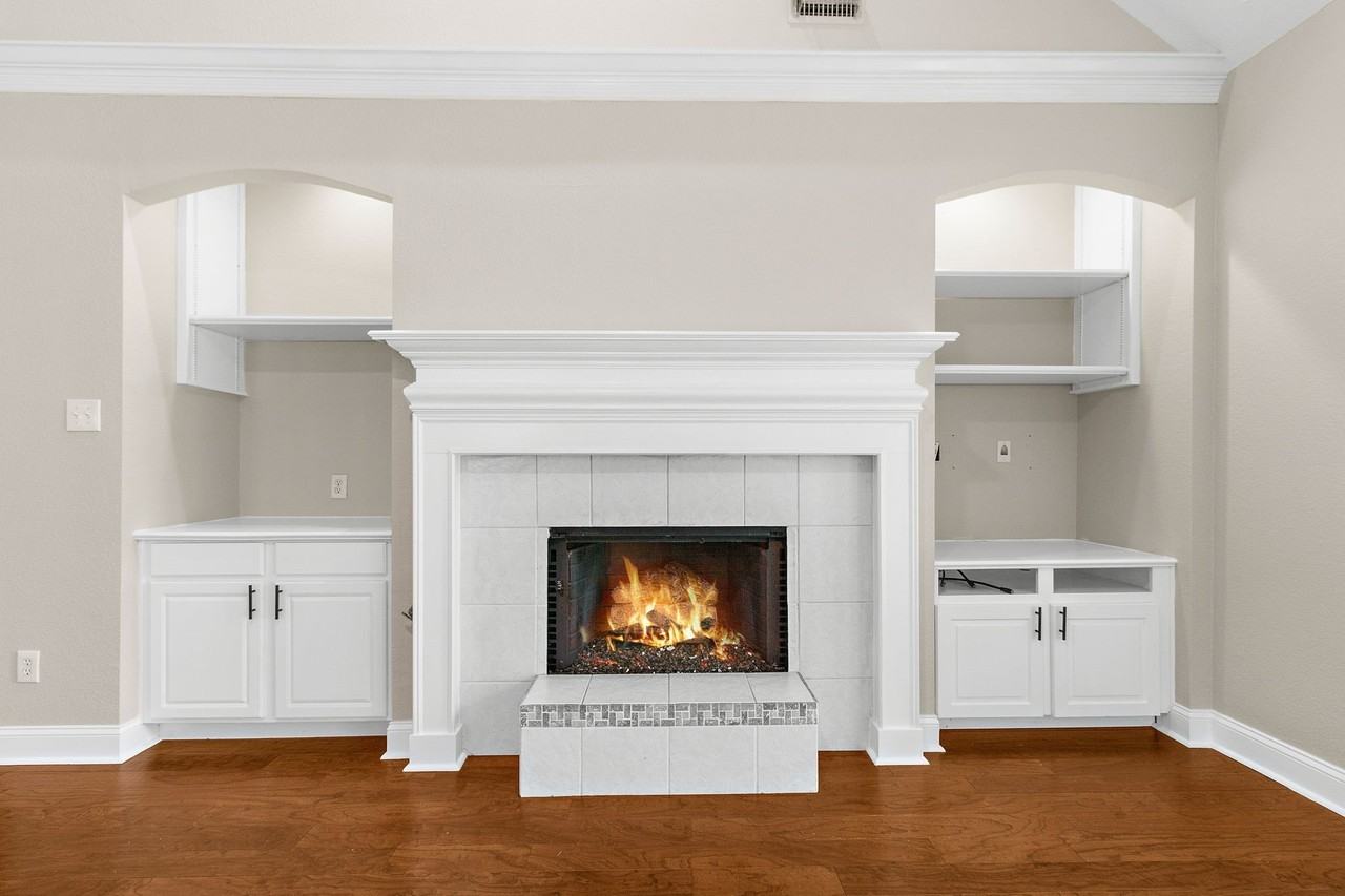 202 Stone Hollow Ct - Photo 7 of 35