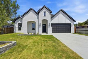 featured image of 4924 Mona Lisa St