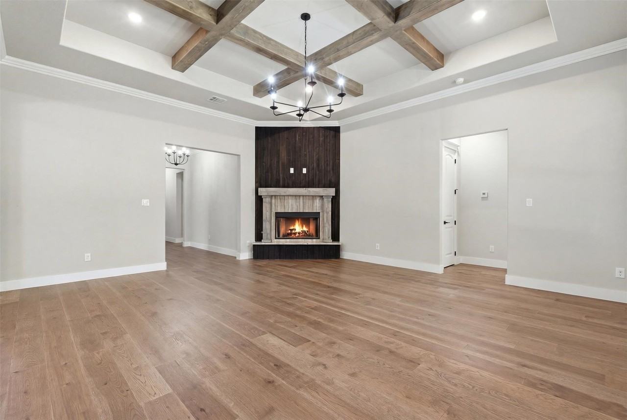 4924 Mona Lisa St - Photo 6 of 17