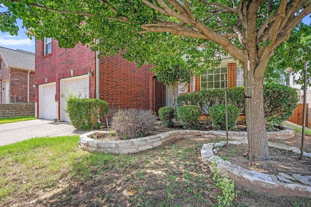 4213 Sharondale Dr - Photo 2 of 24