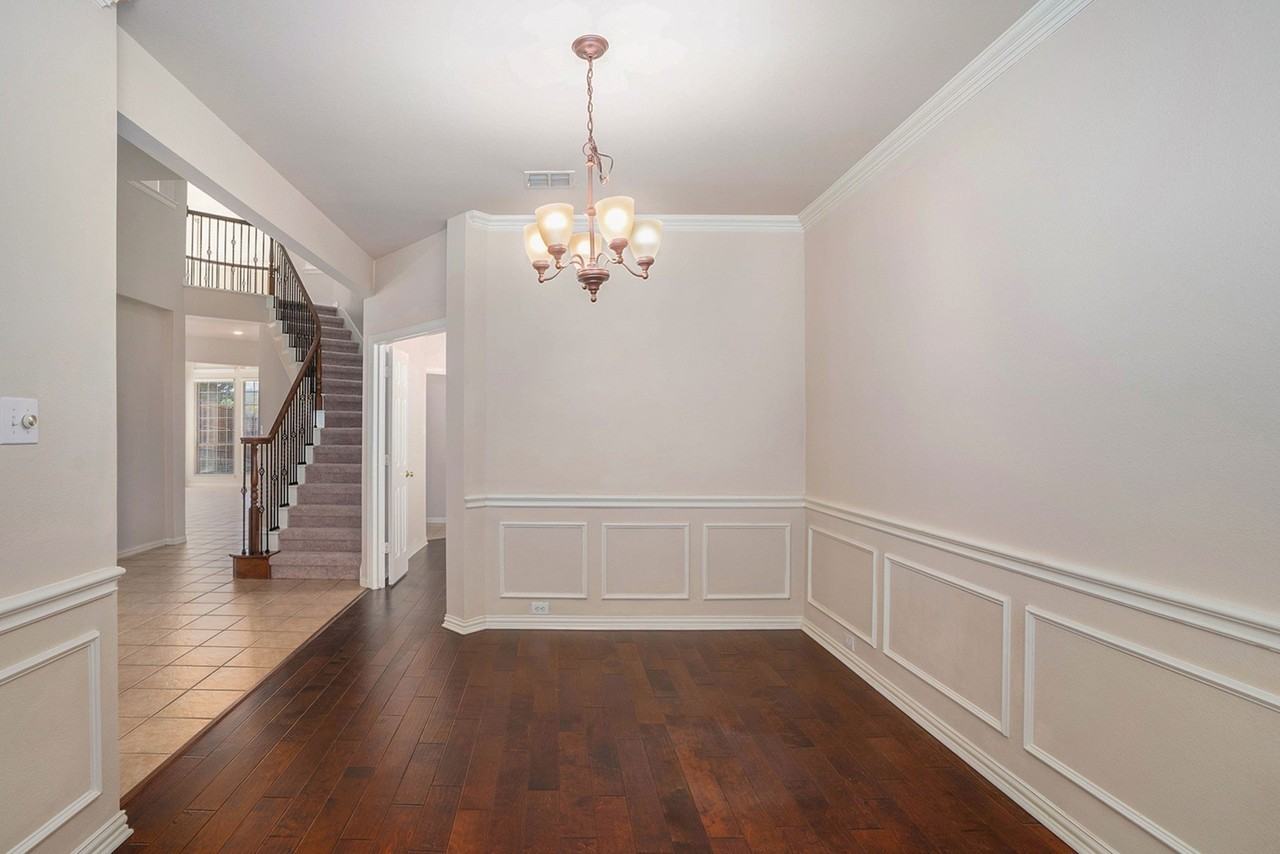 4213 Sharondale Dr - Photo 4 of 24