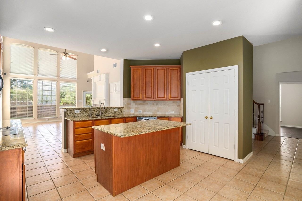 4213 Sharondale Dr - Photo 6 of 24