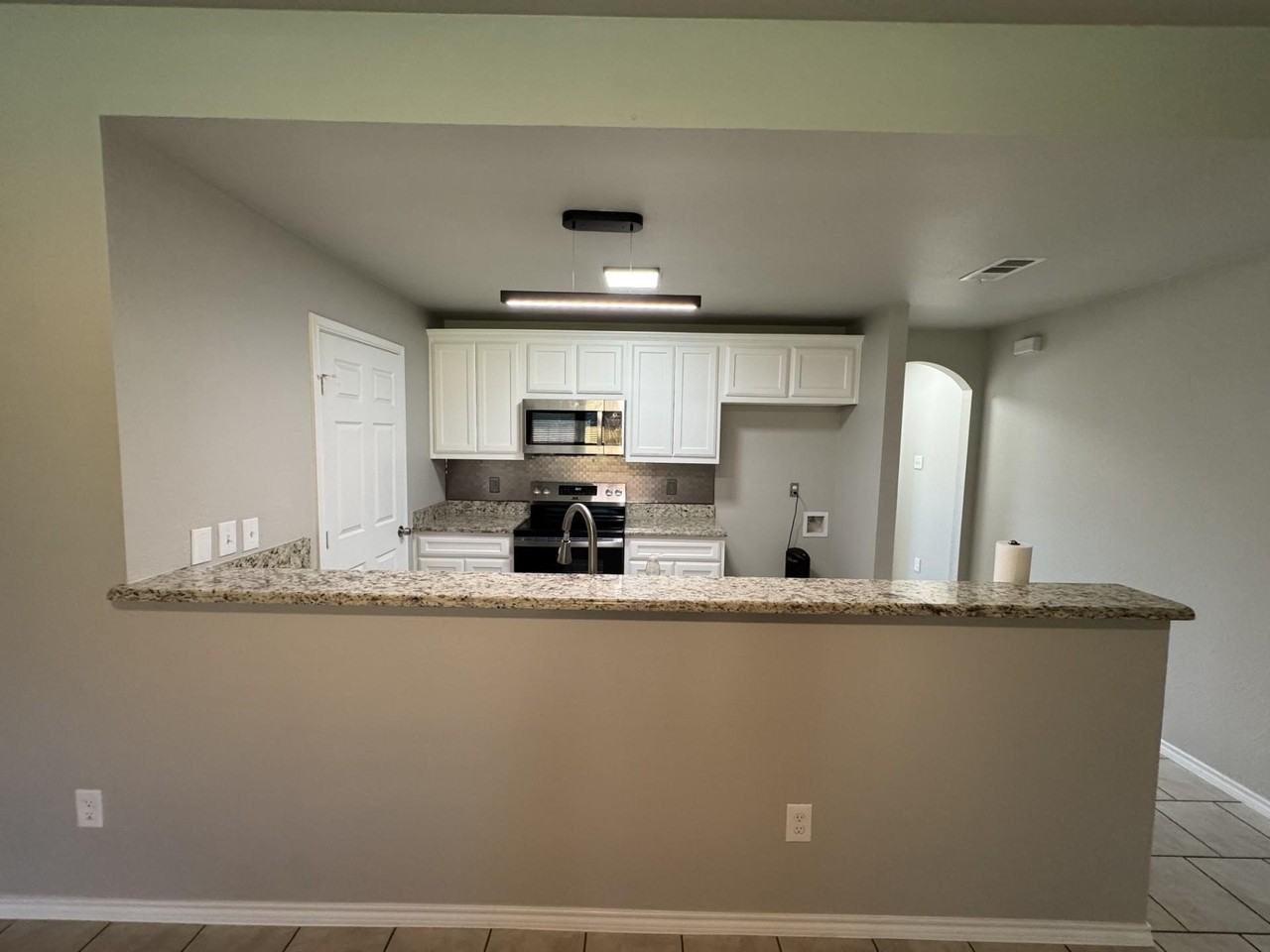 600 S Hattie St #B - Photo 6 of 16