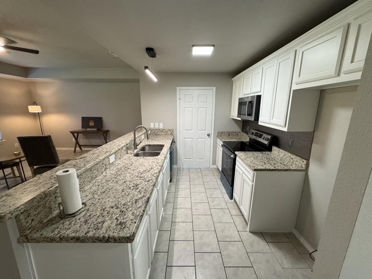 600 S Hattie St #B - Photo 7 of 16
