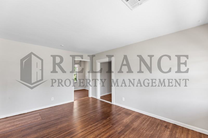2237 N Erie Ave - Photo 7 of 40