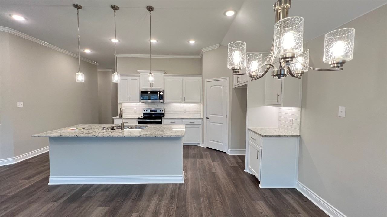 702 Moseley Ln - Photo 5 of 26