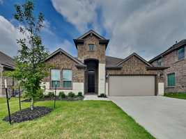 featured image of 606 Taylor Dr