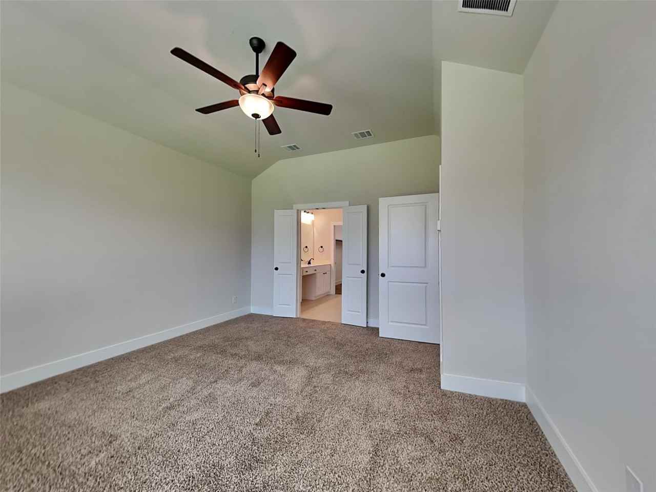606 Taylor Dr - Photo 7 of 18