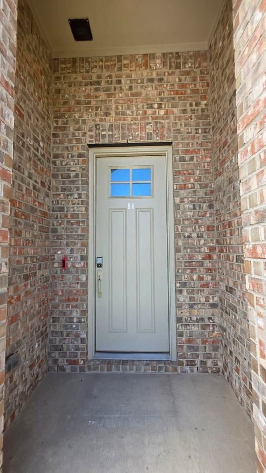 2513 Birchcrest Dr - Photo 2 of 31