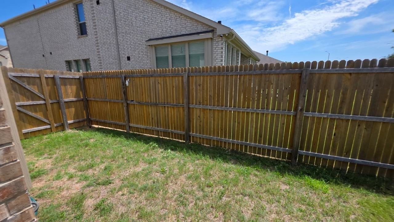 2513 Birchcrest Dr - Photo 3 of 31