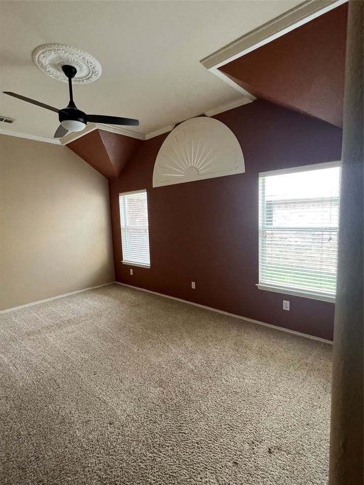 1216 Pleasant Oaks Dr - Photo 6 of 16