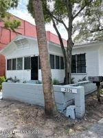 featured image of 2206 Irwin St