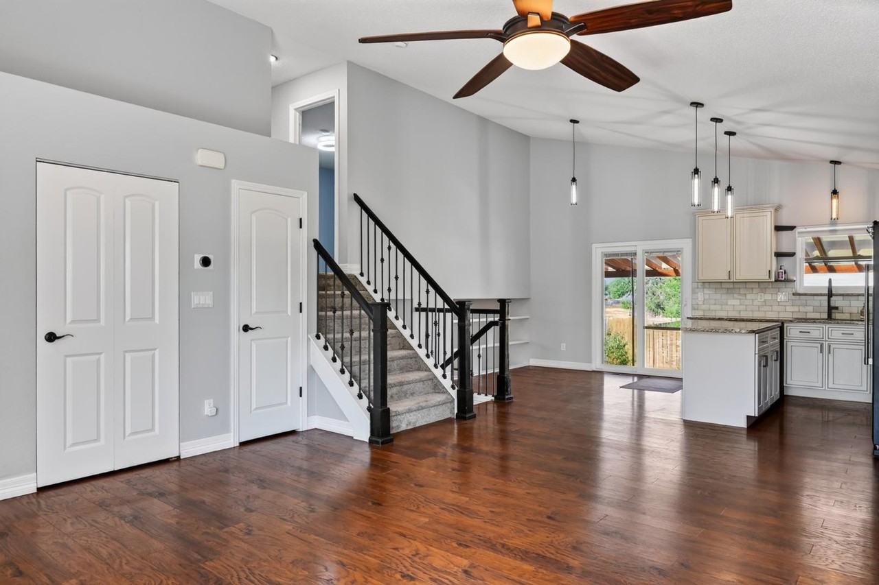 4540 Witches Hollow Ln - Photo 3 of 26