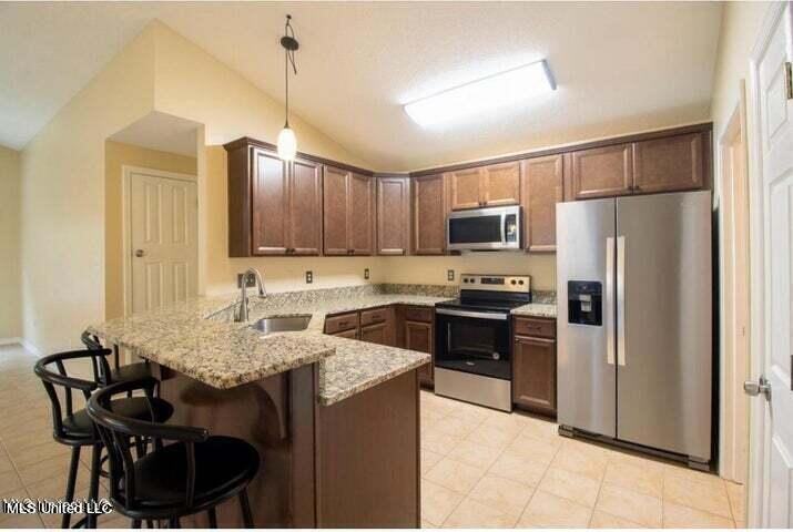 16074 N April Dr - Photo 4 of 17