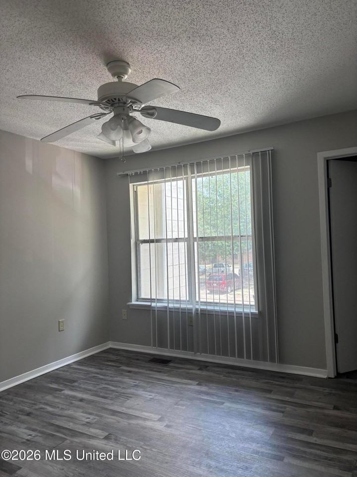 15500 Big Ridge Rd - Photo 3 of 6