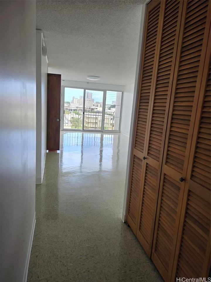 1073 Kinau St #801 - Photo 4 of 12