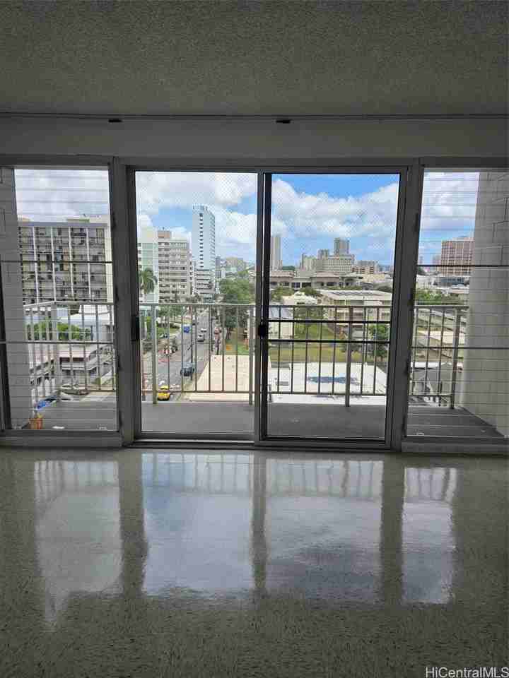 1073 Kinau St #801 - Photo 5 of 12