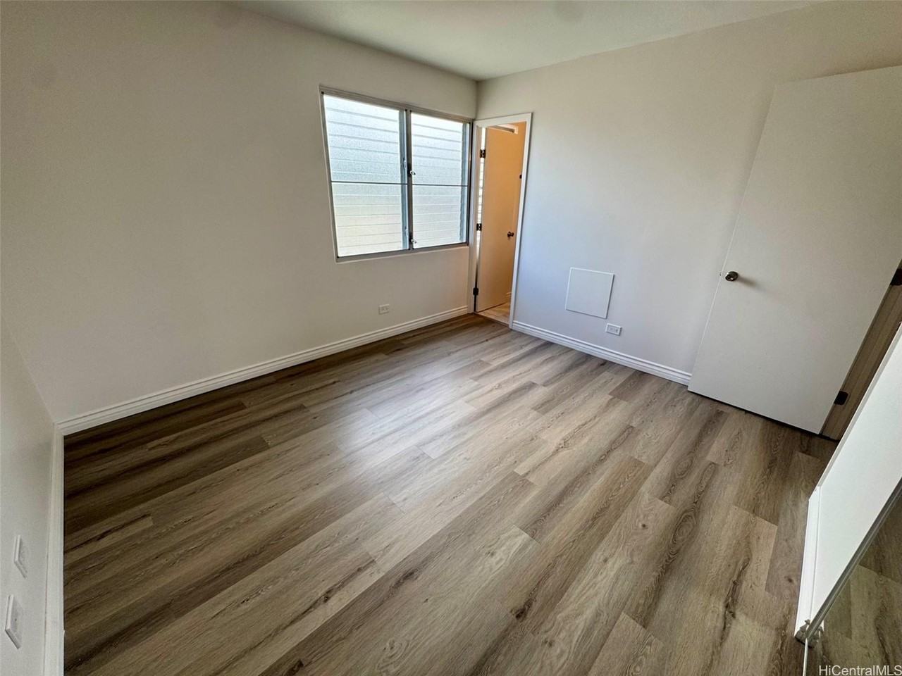 2474 Kapiolani Blvd #1103 - Photo 5 of 10