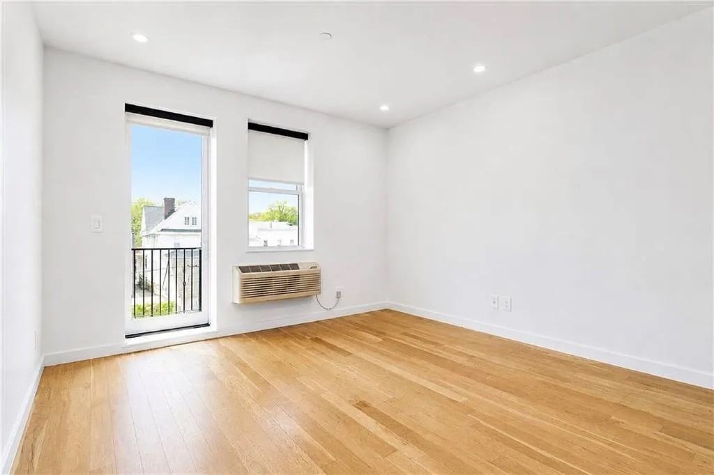 44 Euclid Ave - Photo 4 of 20