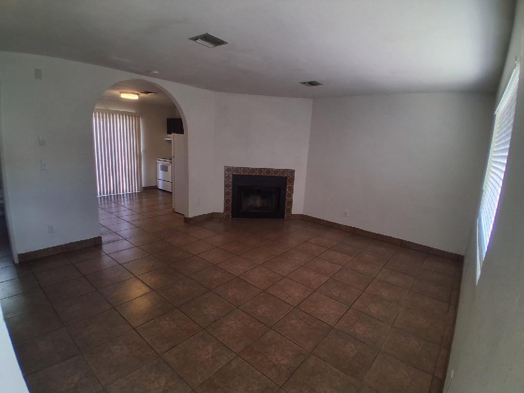 1500 N Catalina Ave #8 - Photo 3 of 15