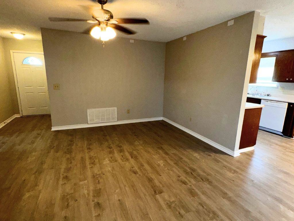 5904 Se 8th St - Photo 5 of 23