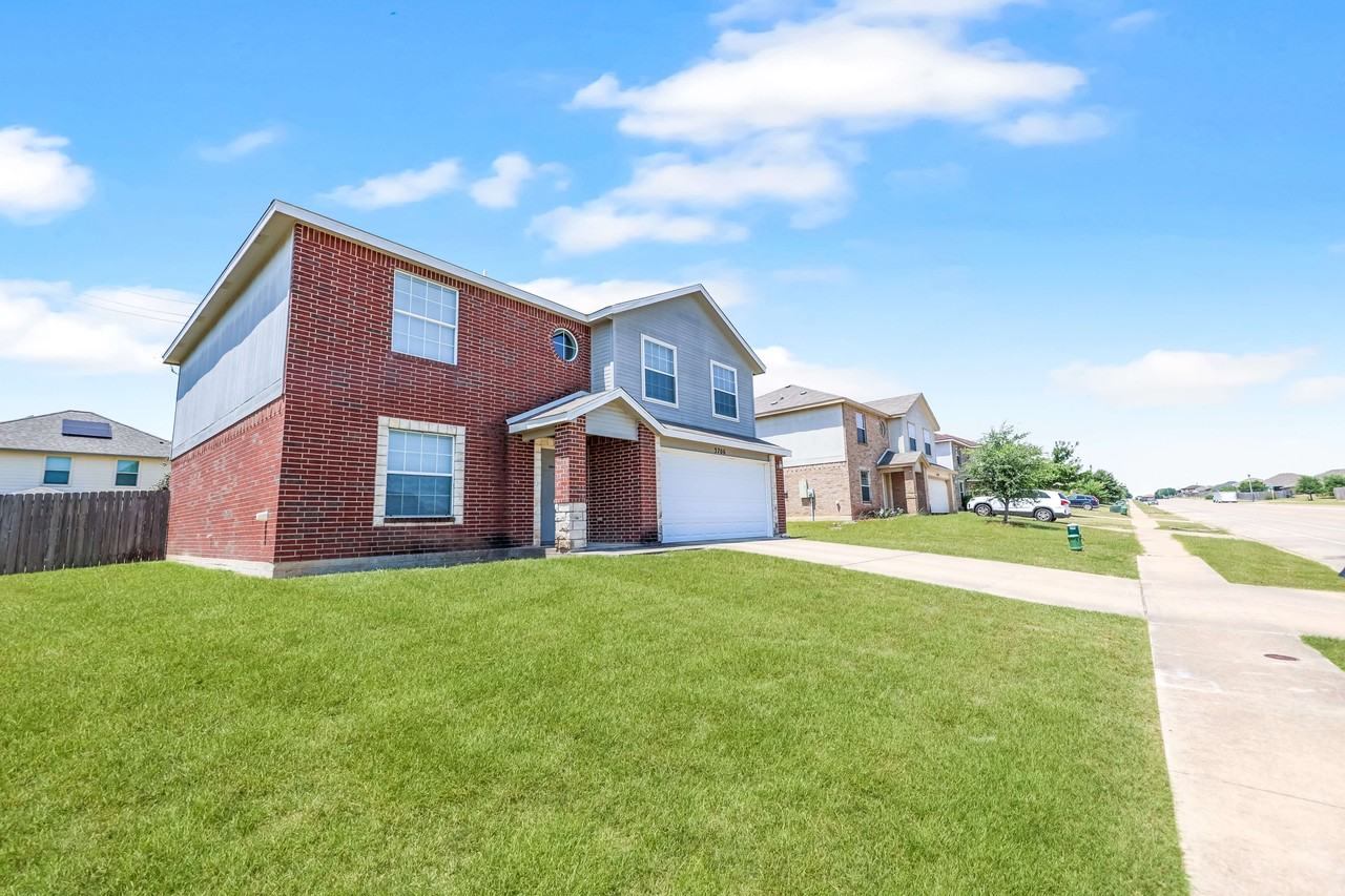 3706 Jack Barnes Ave - Photo 3 of 28