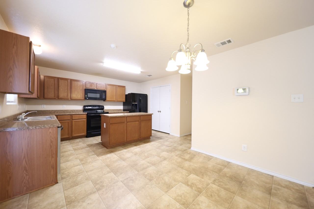 3706 Jack Barnes Ave - Photo 4 of 28