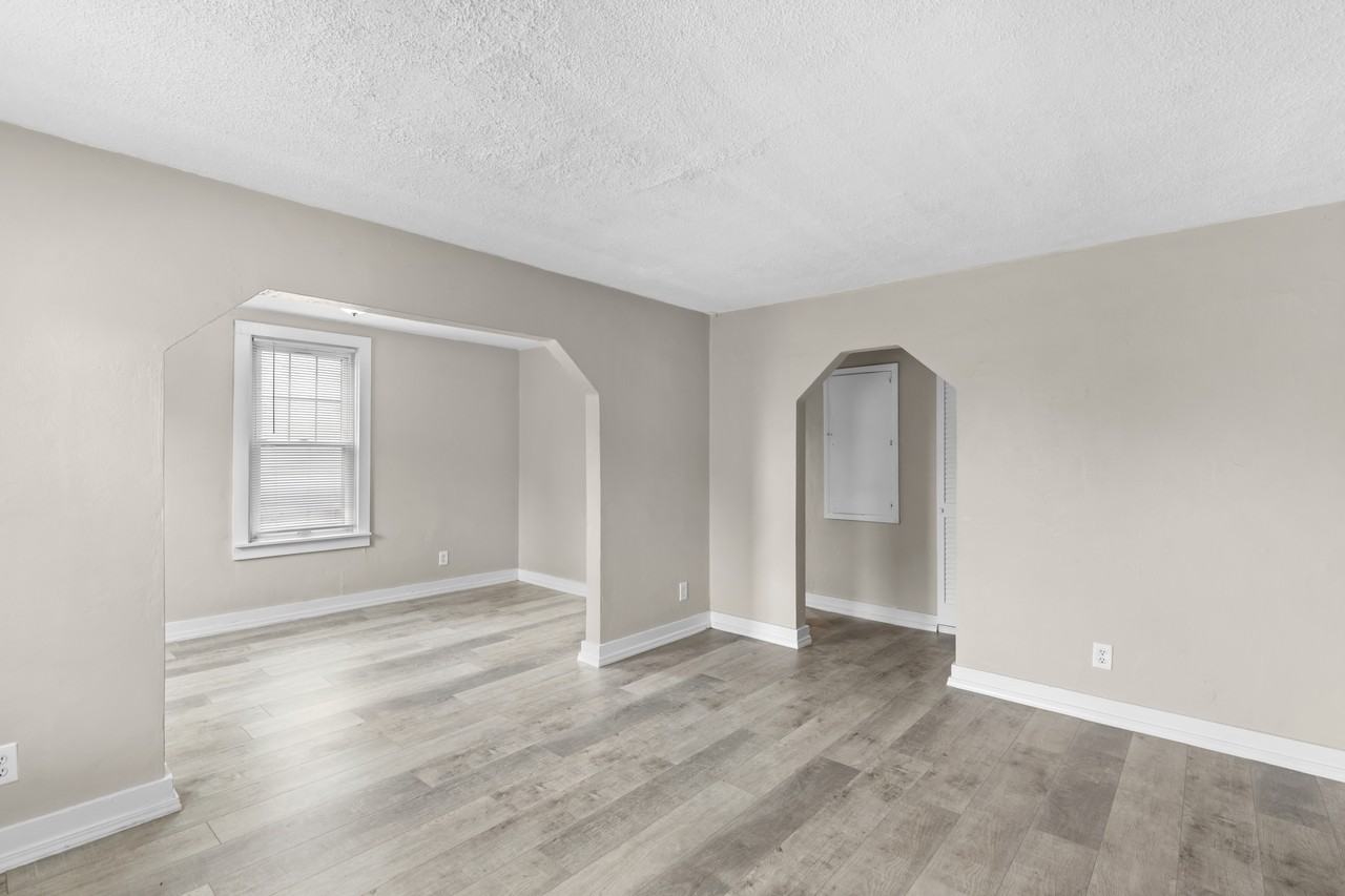 315 Averill Ave - Photo 4 of 19
