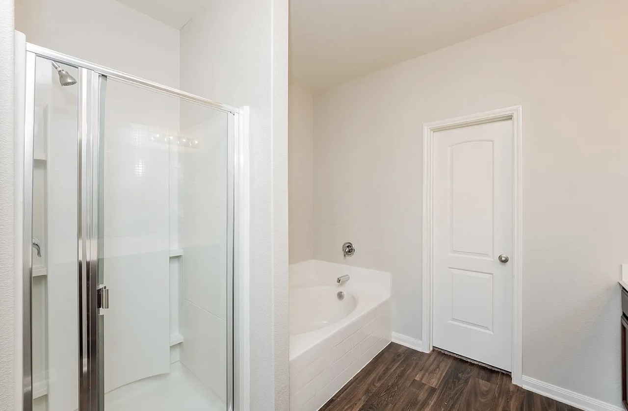14226 Bridgeview Ln - Photo 5 of 6