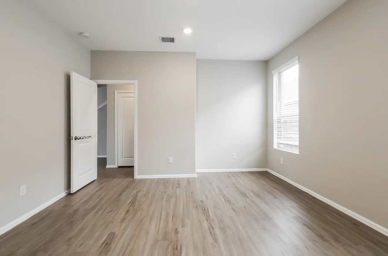 19436 Peppazzi Dr - Photo 4 of 6