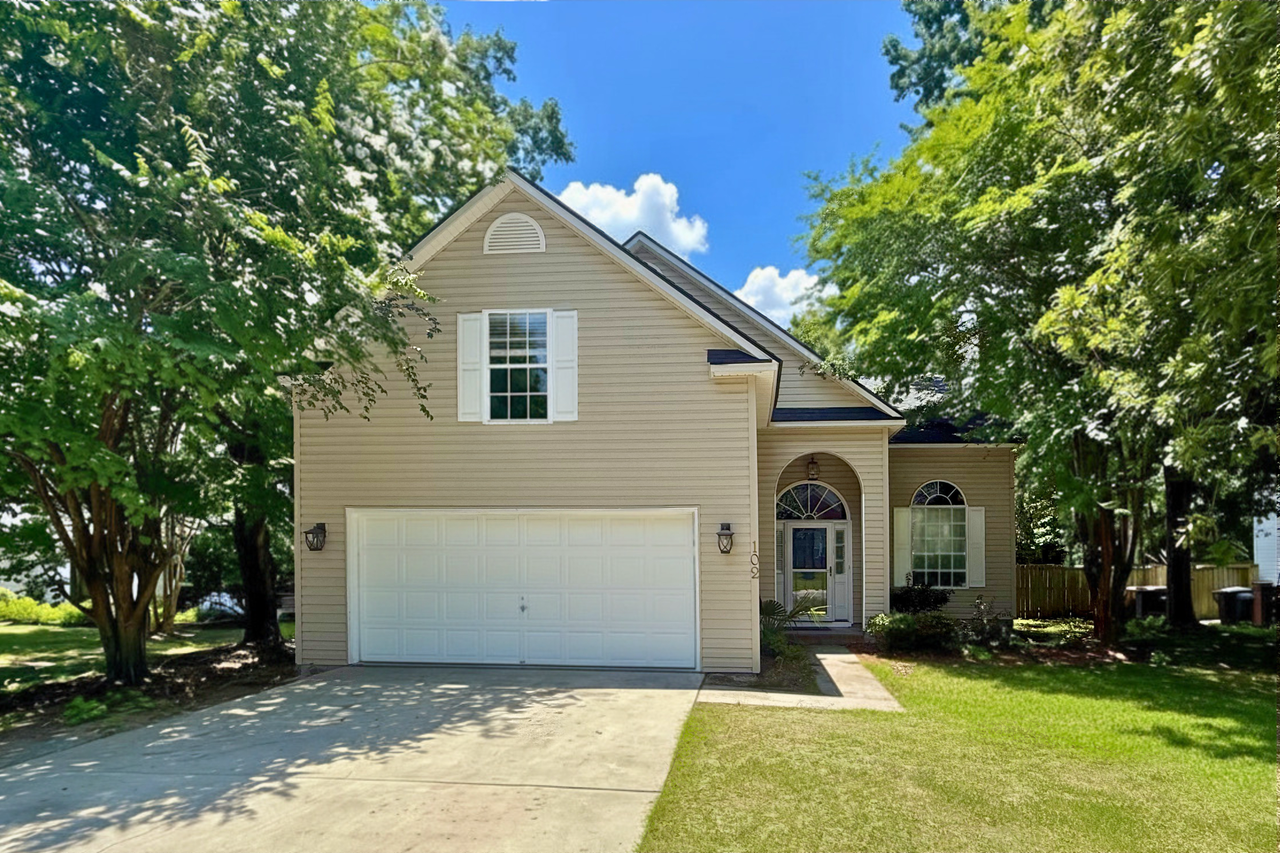 102 Adthan Cir - Photo 2 of 36