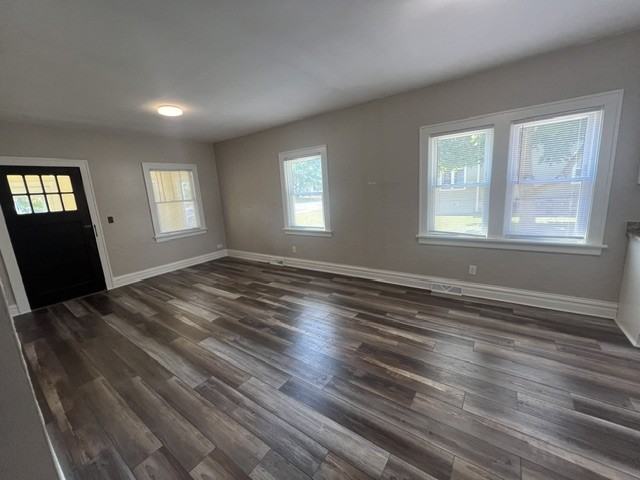 840 S Silver Lake St - Photo 4 of 7