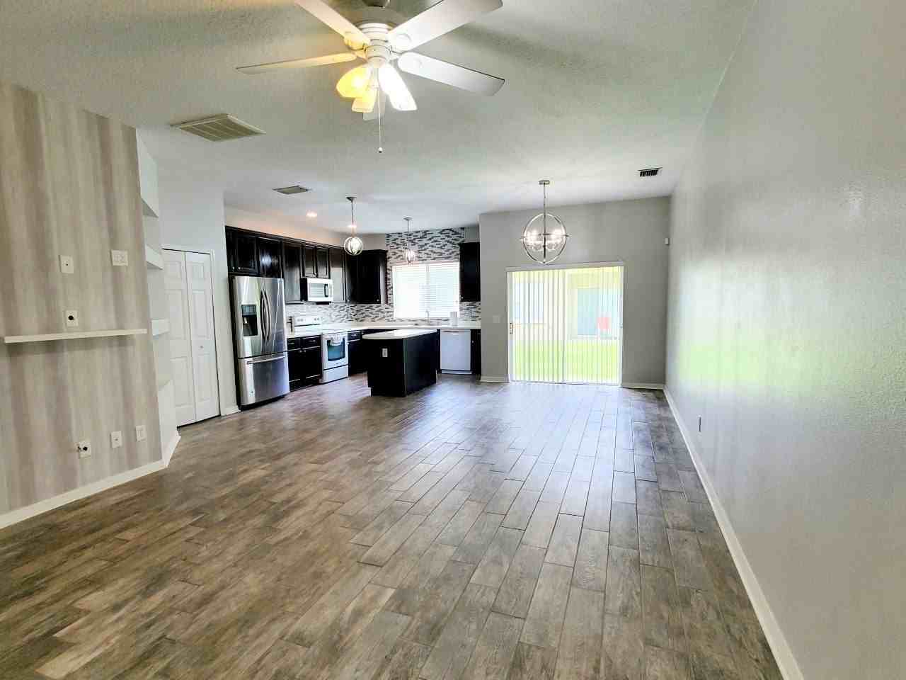 17532 Hugh Ln - Photo 4 of 20
