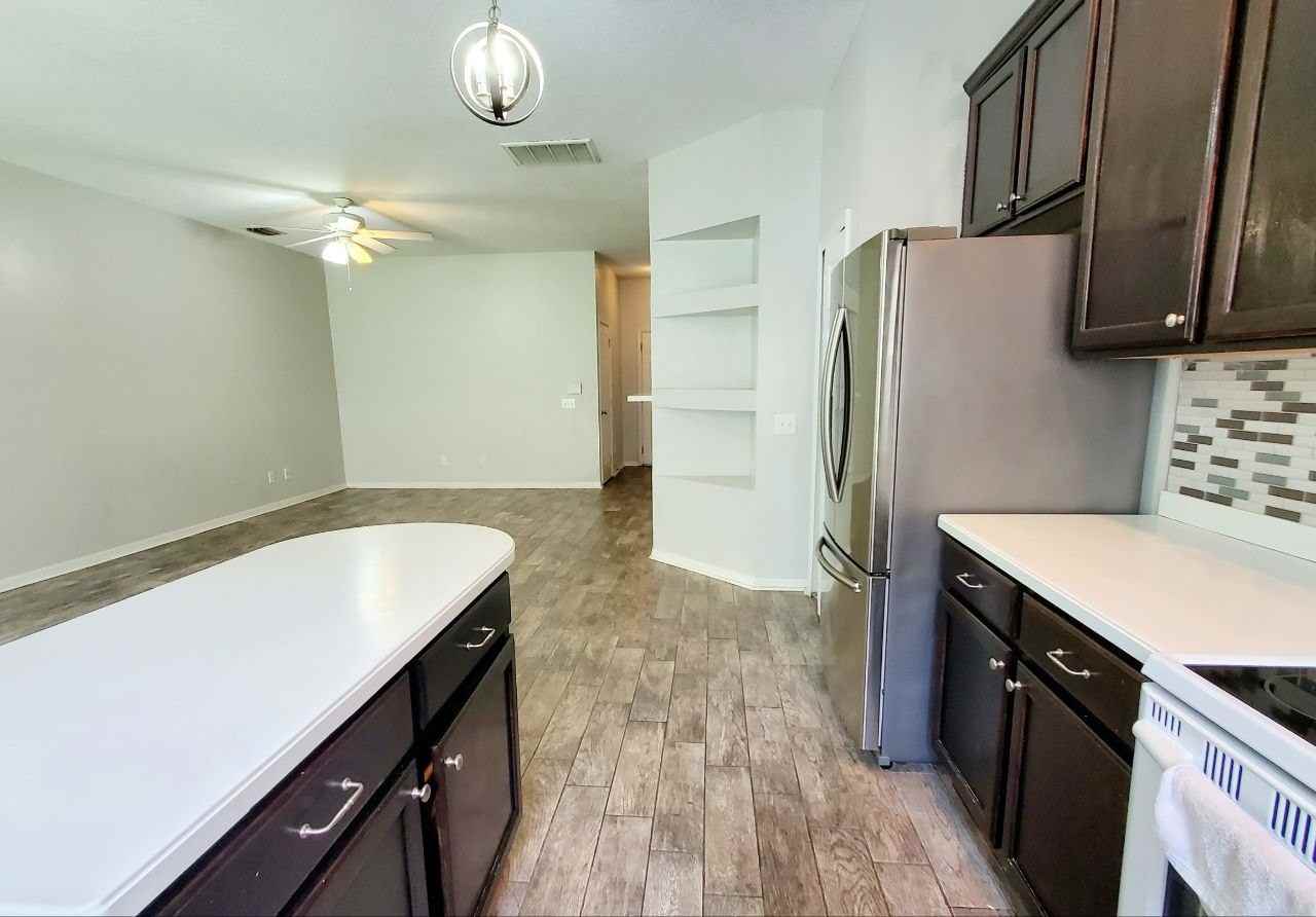 17532 Hugh Ln - Photo 6 of 20