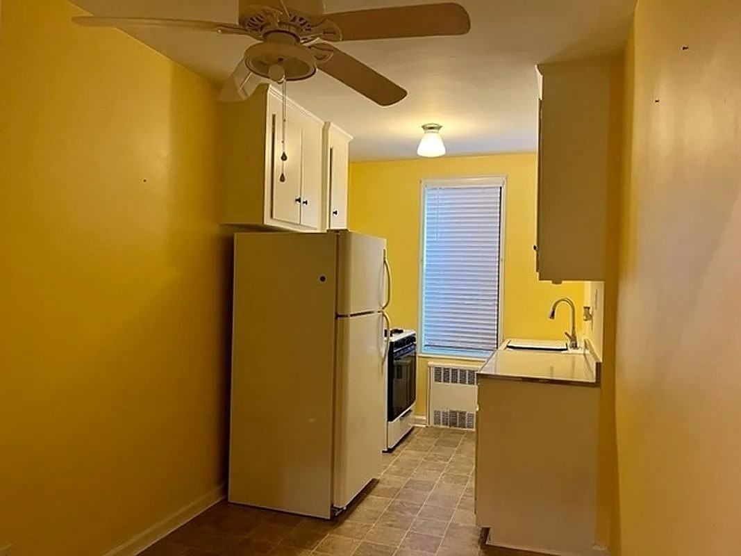 2220 Burnett St - Photo 3 of 8
