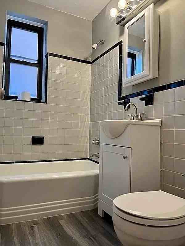 2220 Burnett St - Photo 7 of 8