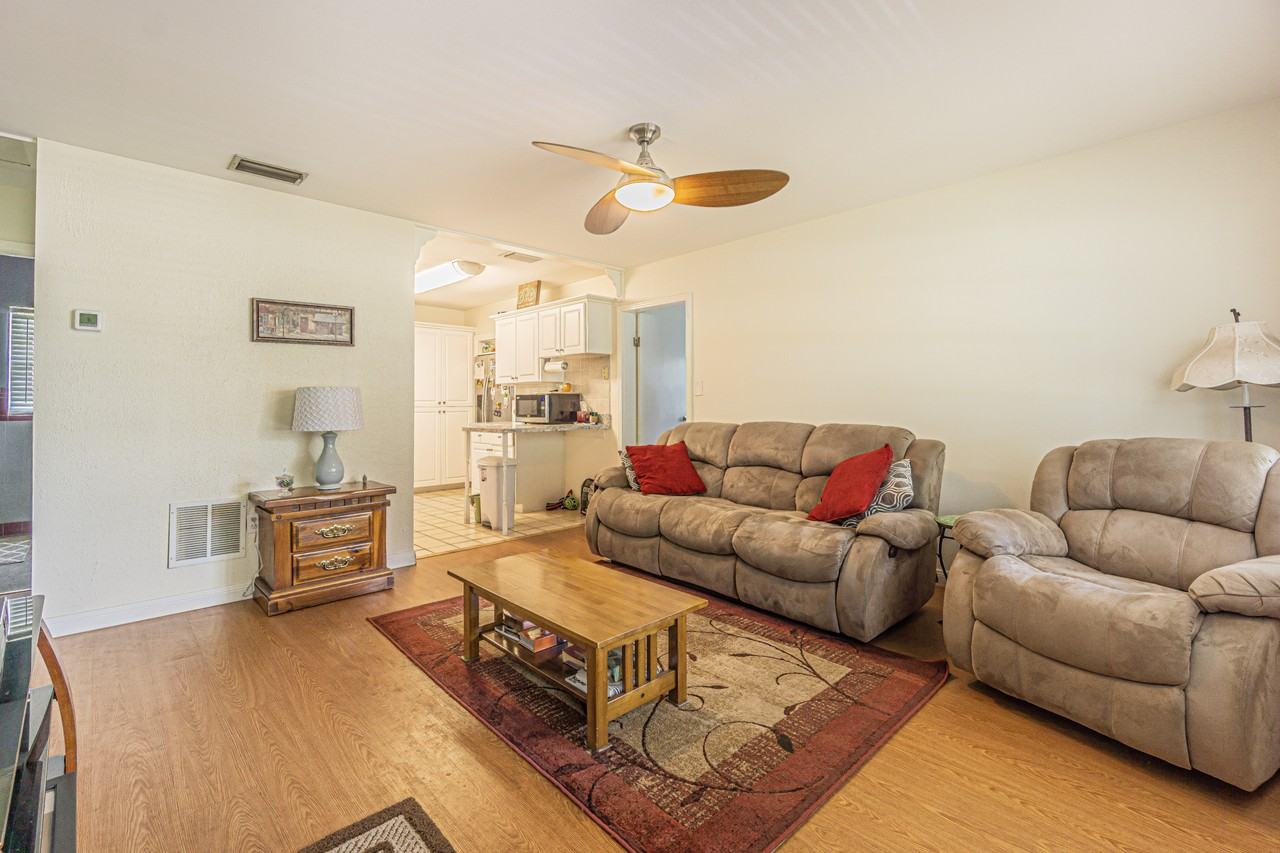 6201 S Adelia Ave - Photo 2 of 18
