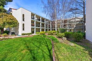 featured image of 1501 Ptarmigan Dr #1C