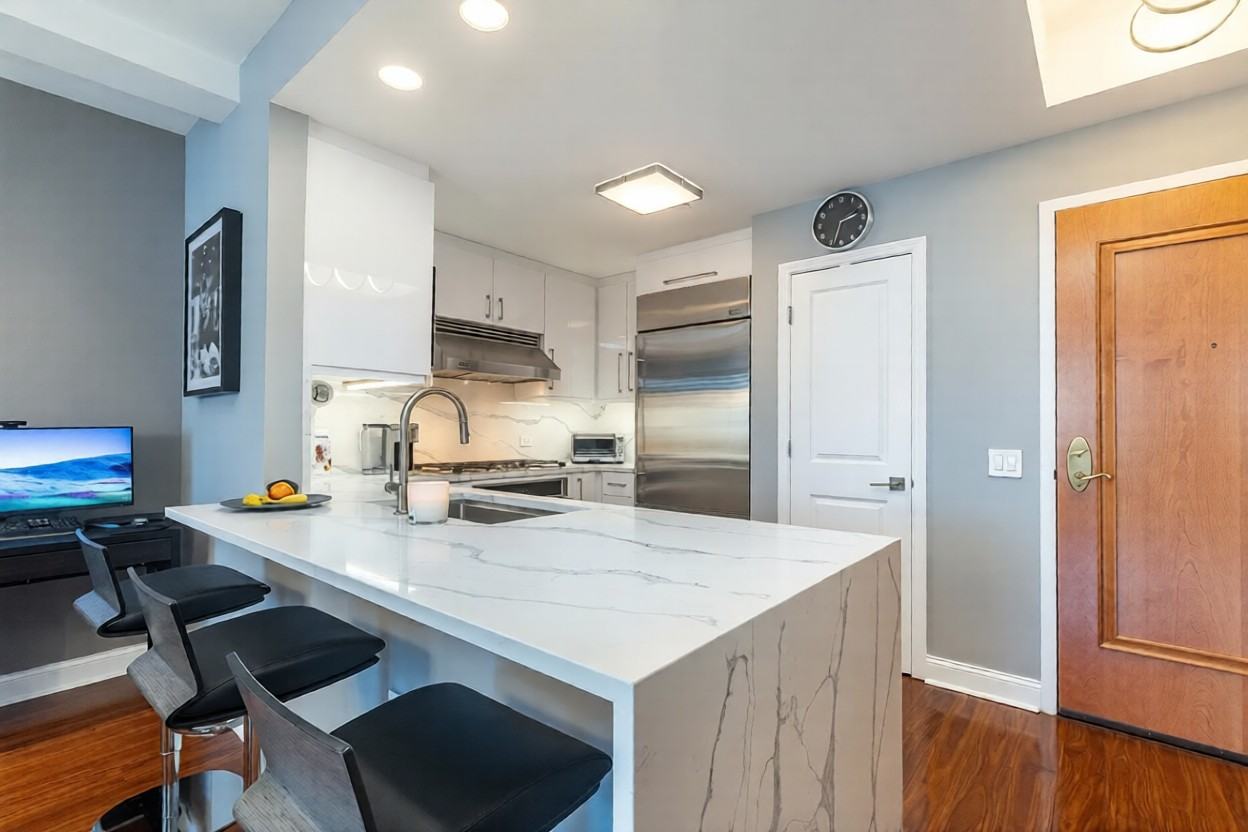 440 S Broad St #1503 - Photo 3 of 17