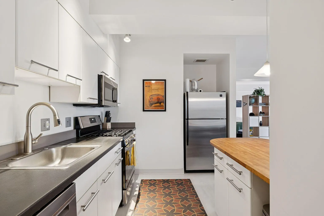 21 Chestnut St #203 - Photo 5 of 21