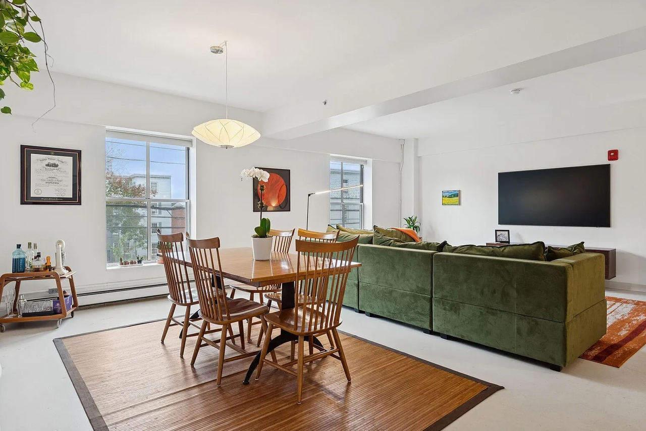 21 Chestnut St #203 - Photo 6 of 21