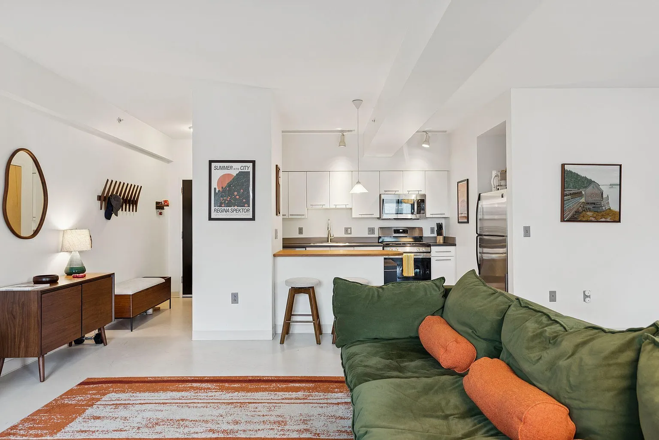 21 Chestnut St #203 - Photo 7 of 21