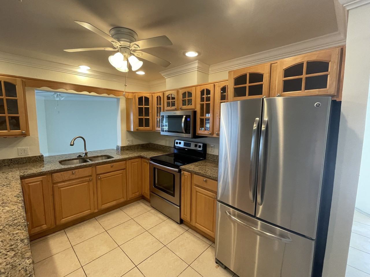 5346 Colony Ct - Photo 4 of 37