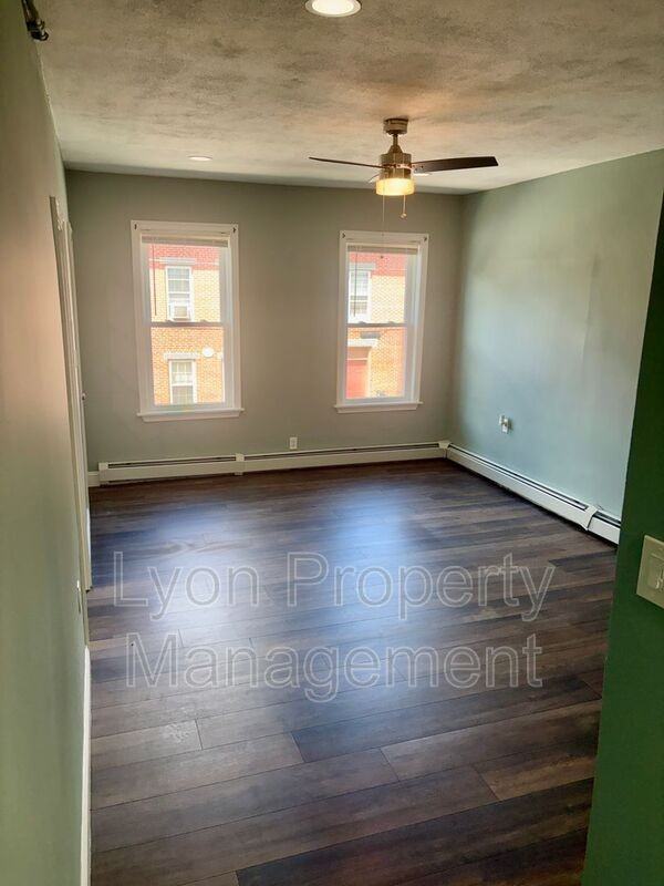 1 Grant Ave #2R - Photo 3 of 25