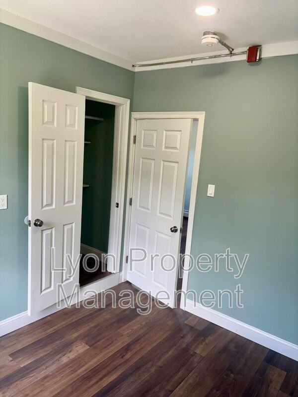 1 Grant Ave #2R - Photo 5 of 25